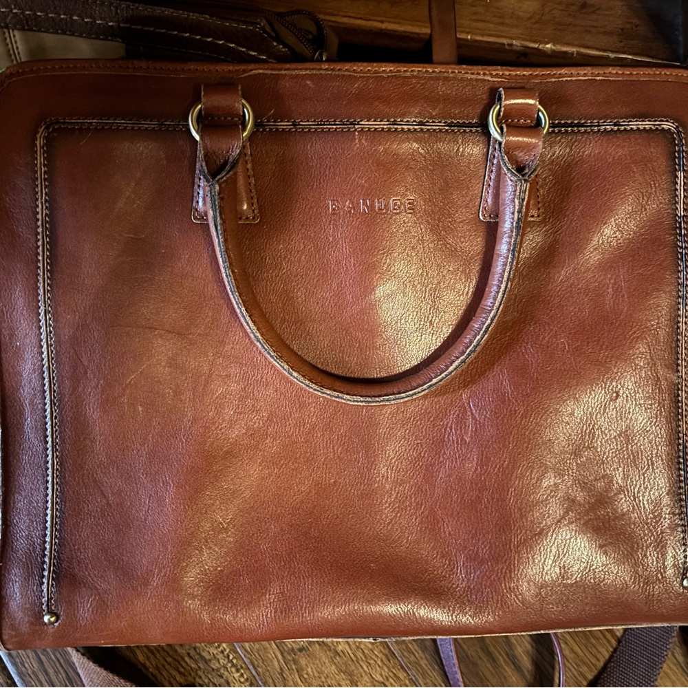Banuce Full-Grain Leather Briefcase – Classic & Durable